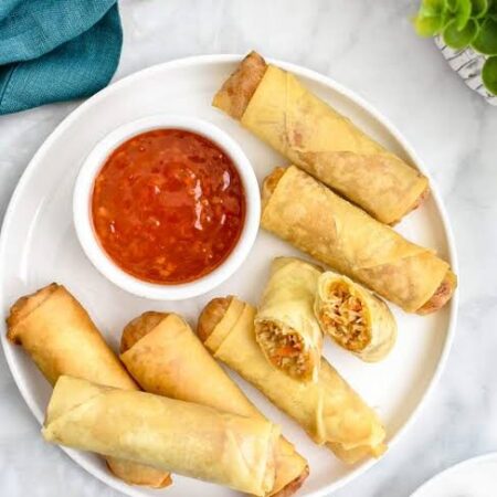 04. ZÖLDSÉGES TAVASZI TEKERCS (6 DB) / 04. VEGETABLE SPRING ROLLS (6 PCS)