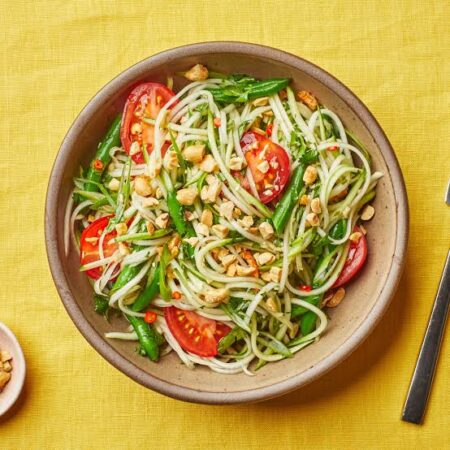 13. ZÖLD PAPAYA SALÁTA / 13. GREEN PAPAYA SALAD · original
